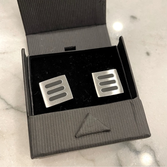 SteelX stainless steel cuff links with black bar accent - Picture 4 of 4